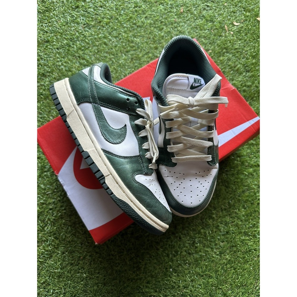 NIKE Women's Dunk‎ Low 2023 'Vintage Green' DQ8580-100 Shoes Sneakers Size 7.5
